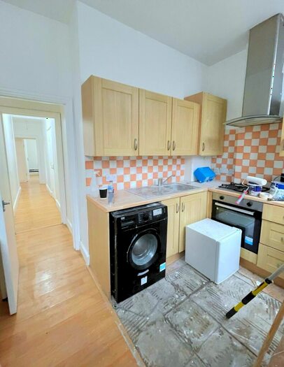 4 Bedroom Flat To Rent In Seven Sisters Road, London, N7
