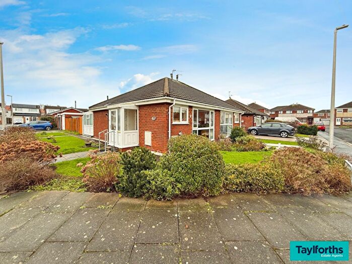 2 Bedroom Semi-Detached Bungalow For Sale In West Side, Blackpool, FY4