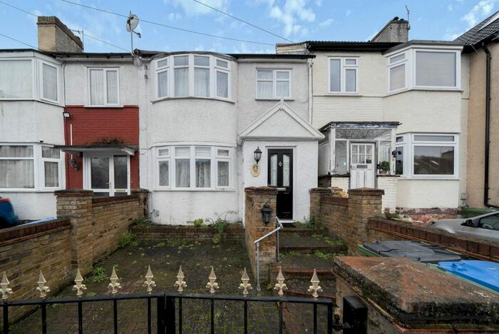 4 Bedroom Terraced House For Sale In Bastion Road, Abbey Wood, SE2