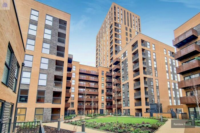 2 Bedroom Flat To Rent In Western Circus, East Acton, W3