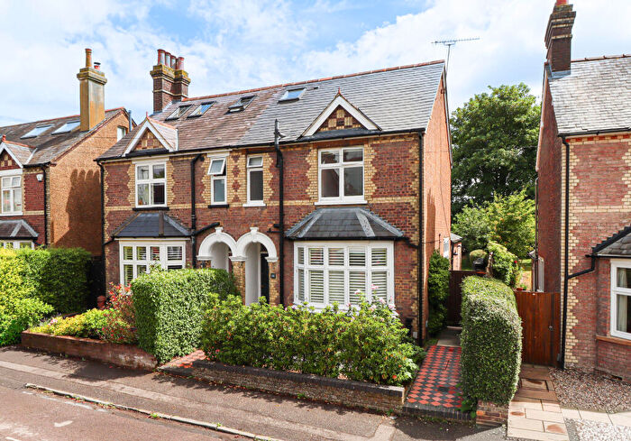 4 Bedroom Semi Detached House For Sale In Tennyson Road, Harpenden, Hertfordshire, AL5