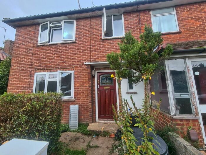 3 Bedroom Semi-Detached House To Rent In Grove Road, Borehamwood, WD6