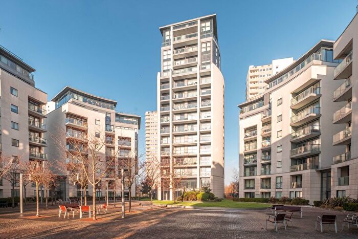 3 Bedroom Flat For Sale In Hyperion Tower, Brentford, TW8
