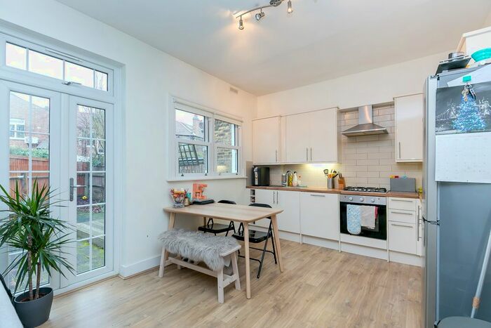 2 Bedroom Flat To Rent In Ground Floor Flat, Fielding Rd, London, W4
