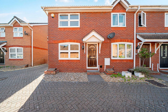 2 Bedroom Semi-Detached House For Sale In Alexandra Gardens, Knaphill, Woking, GU21
