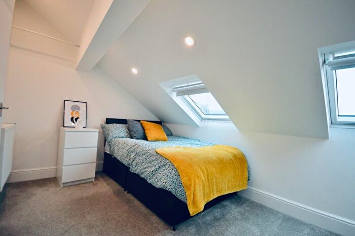 6 Bedroom House To Rent In Hannan Road, Liverpool, L6