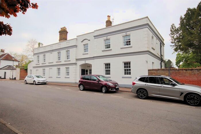 1 Bedroom Flat For Sale In High Street, Silsoe, Bedford, MK45