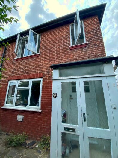 3 Bedroom House To Rent In Weir Hall Road, London, N18