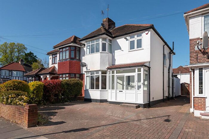 3 Bedroom House To Rent In Burleigh Gardens, London, N14