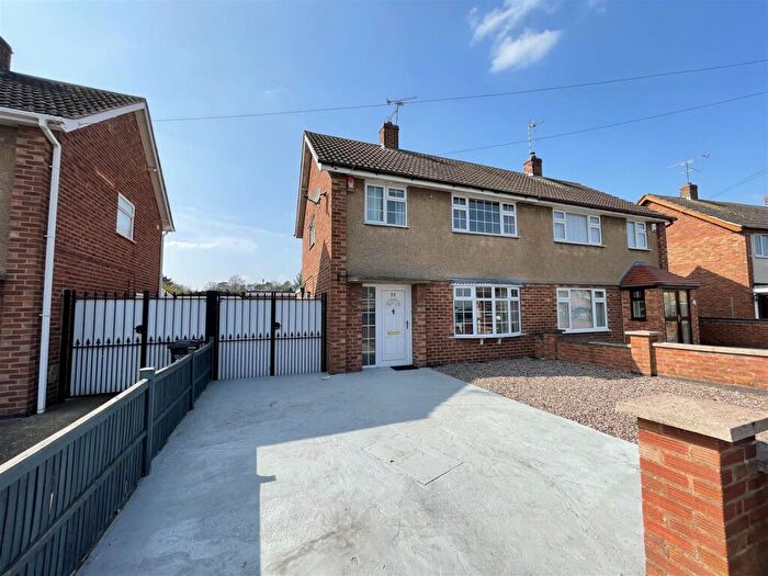 3 Bedroom Semi-Detached House For Sale In Northumberland Road, Wigston, LE18