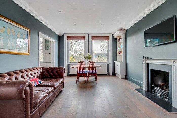 2 Bedroom Flat To Rent In Old Brompton Road, South Kensington, London, SW5
