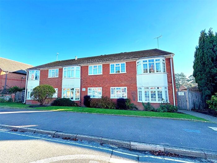 2 Bedroom Flat For Sale In Clarence Road, Fleet, Hampshire, GU51