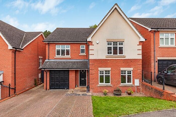 4 Bedroom Detached House For Sale In Claypits, Banbury, OX16