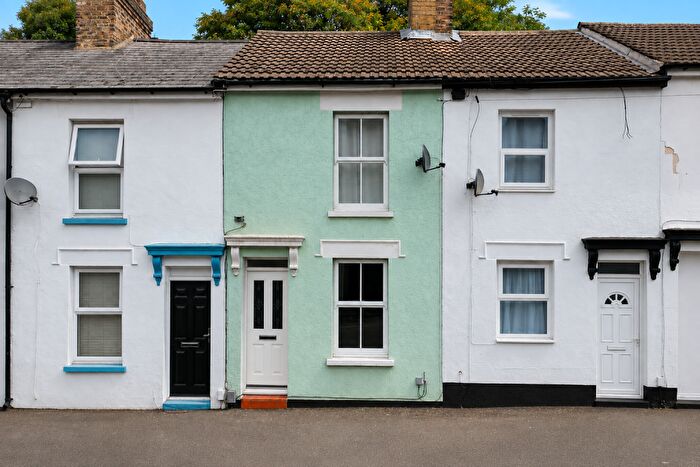 2 Bedroom Terraced House For Sale In Gladstone Road, Maidstone, ME14