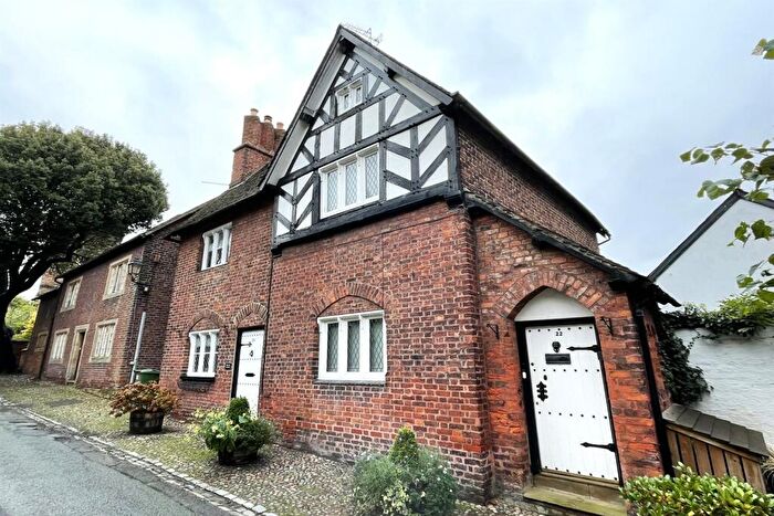 2 Bedroom Semi-Detached House For Sale In High Street, Great Budworth, CW9