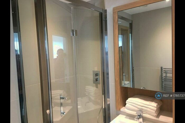 2 Bedroom Flat To Rent In Arrowhead House, Luton, LU4