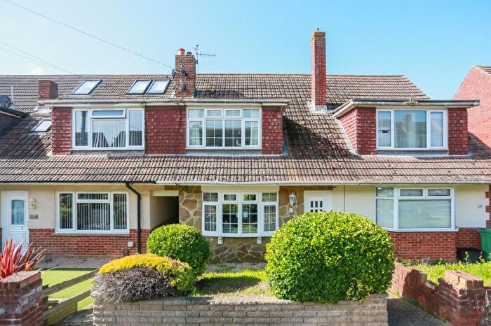 3 Bedroom Terraced House For Sale In Broomfield Drive, Portslade, BN41
