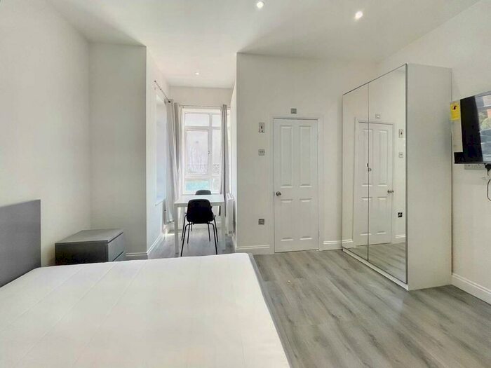 Apartment To Rent In Belle Vue Crescent, Southbourne, BH6