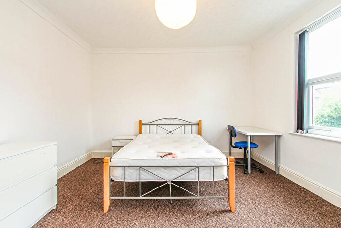 1 Bedroom Semi-Detached House To Rent In Peveril Road, Beeston, NG9