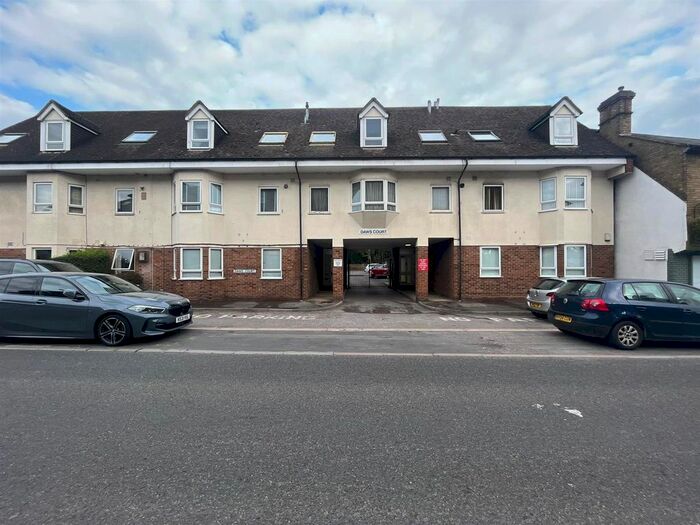 1 Bedroom Flat For Sale In Daws Court, High Street, Iver, SL0