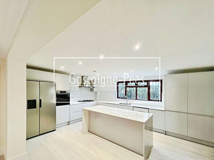 5 Bedroom Property To Rent In Stoke Road, Cobham, KT11