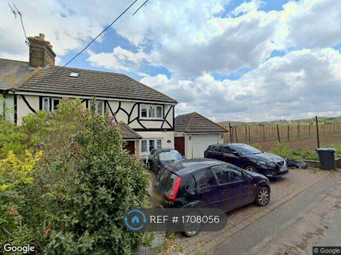 4 Bedroom Semi-Detached House To Rent In Green Farm Lane, Shorne, Gravesend, DA12