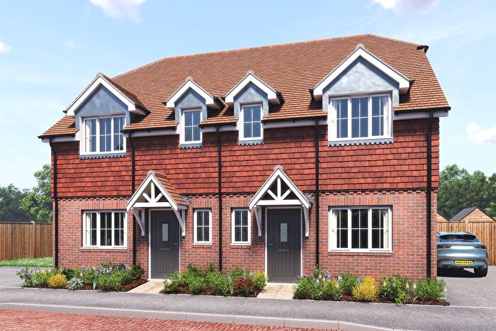 3 Bedroom Semi Detached House For Sale In Haroldslea Drive, Horley, RH6