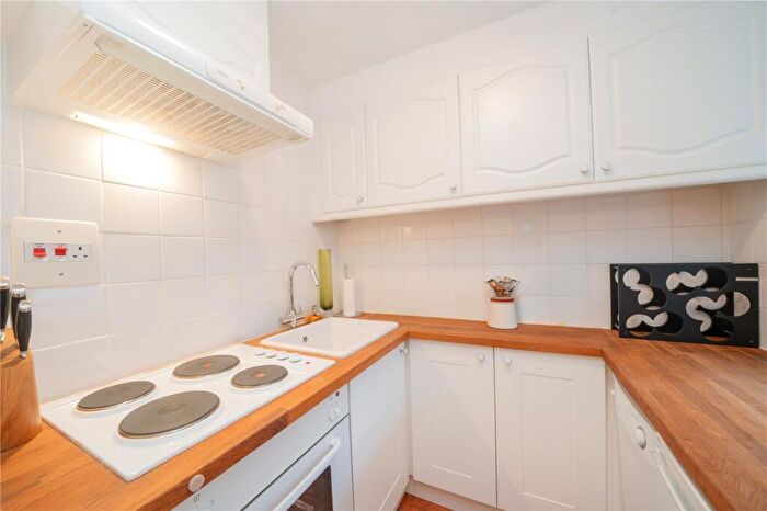 1 Bedroom Apartment For Sale In Abbey Road, London, NW8