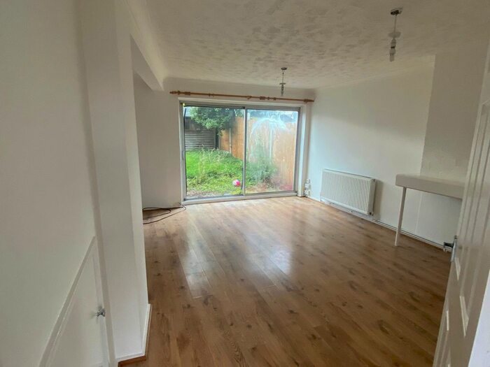 3 Bedroom Terraced House To Rent In Mistley Side, Basildon, SS16