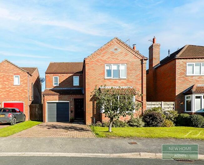 4 Bedroom Detached House For Sale In Godwins Way, Stamford Bridge, York, YO41