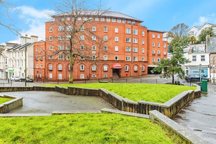 1 Bedroom Flat For Sale In Market Street, Torquay, TQ1