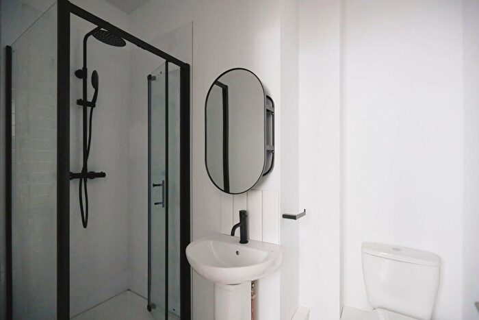 1 Bedroom Flat To Rent In Thurloe Street, M14