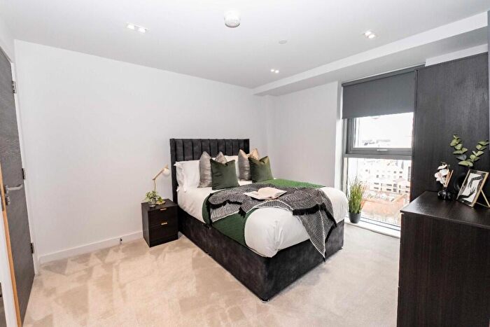 2 Bedroom Flat To Rent In One Park Lane, Heaps Mill, Liverpool, Merseyside, L1