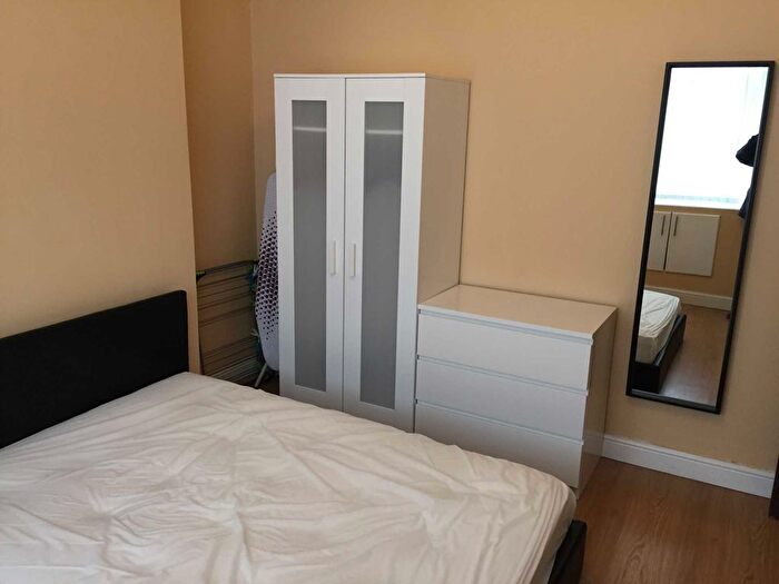 1 Bedroom Flat To Rent In Pearl Street, A, Cardiff, CF24