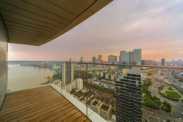 1 Bedroom Apartment To Rent In Charrington Tower Biscayne Avenue, E14