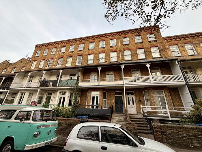 2 Bedroom Flat To Rent In Adrian Square, Westgate, CT8