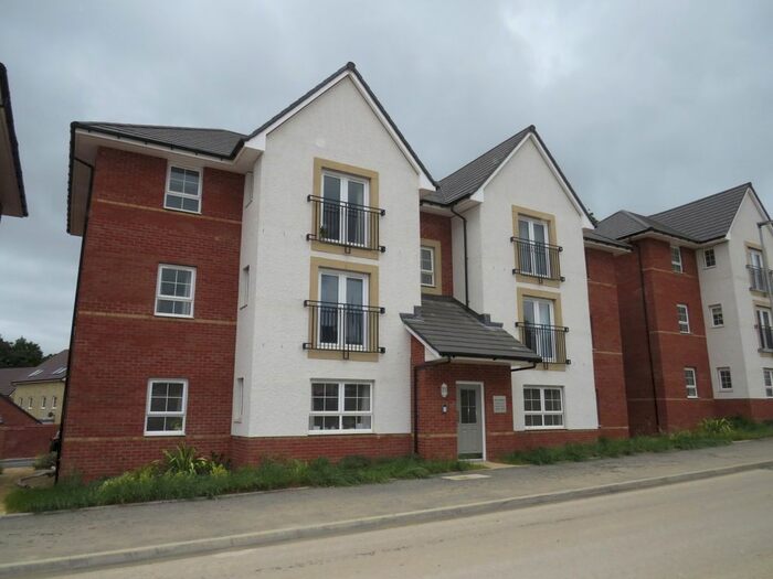 2 Bedroom Flat To Rent In Gainey Gardens, Chippenham, SN15