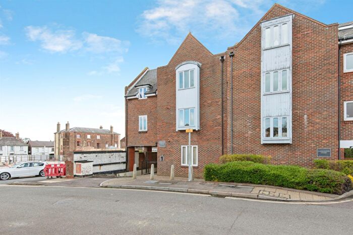 2 Bedroom Flat For Sale In Upper King Street, Royston, SG8