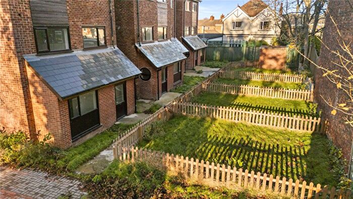 1 Bedroom Flat To Rent In Hume Mews, Thorgam Court, Grimsby, DN31