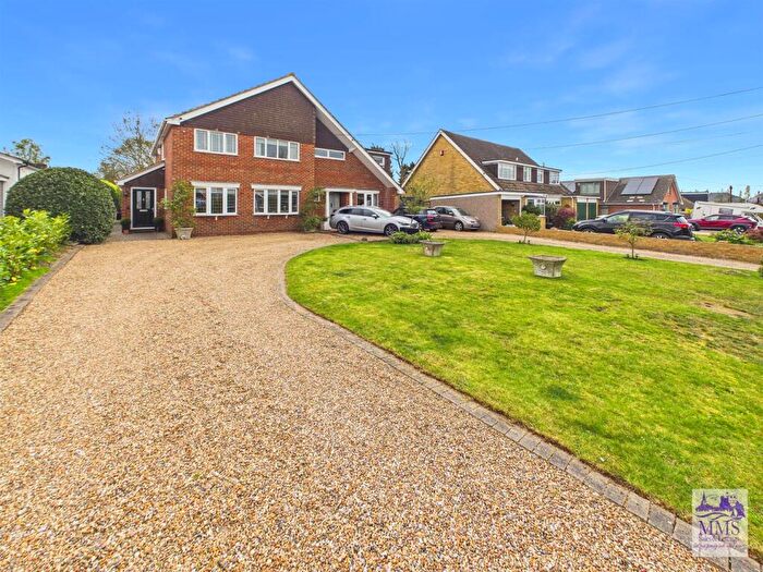 3 Bedroom Semi-Detached House For Sale In Tennyson Avenue, Cliffe Woods, ME3