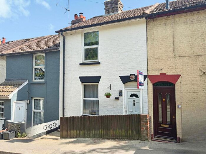 2 Bedroom Terraced House For Sale In Farleigh Hill, Maidstone, Kent, ME15