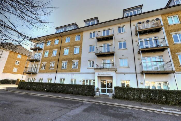 3 Bedroom Flat To Rent In Burlington House, Park Lodge Avenue, West Drayton, UB7