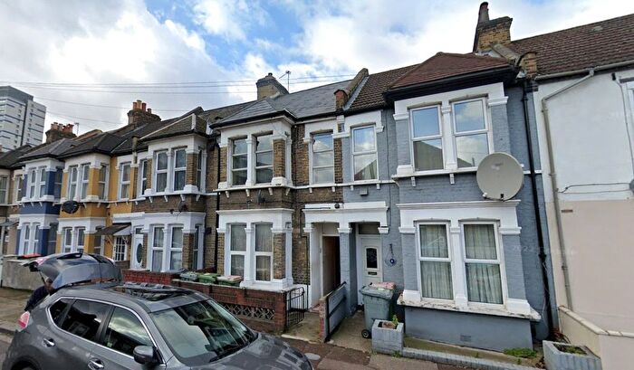 1 Bedroom Flat To Rent In Hayday Road, London, E16