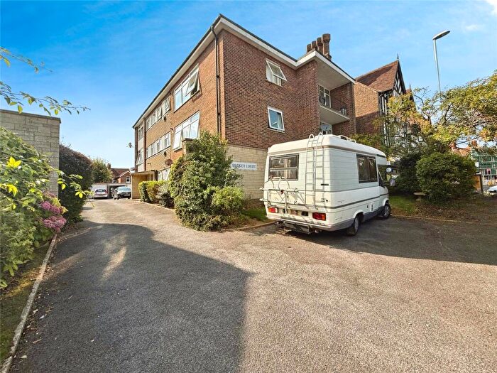 1 Bedroom Apartment For Sale In Rectory Road, Worthing, BN14