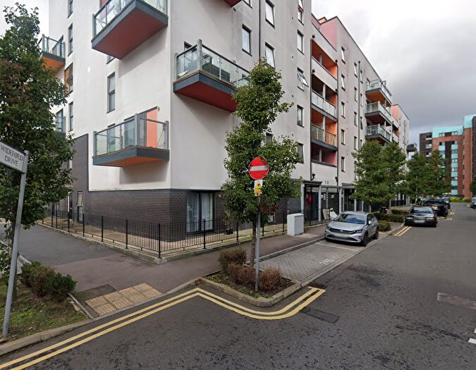 3 Bedroom Flat To Rent In Bournebrook Grove, Romford, RM7