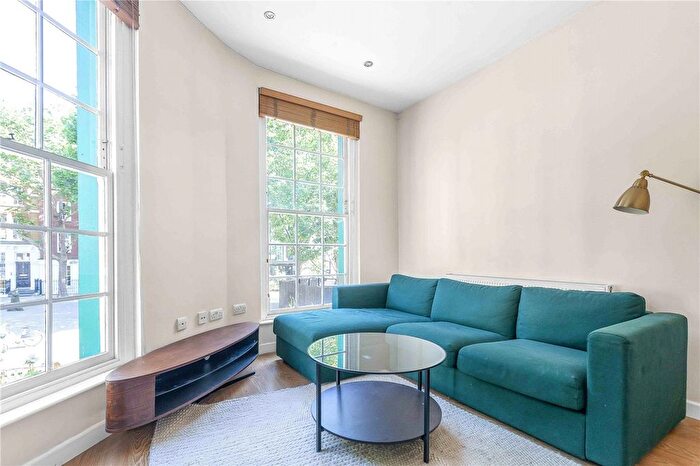 2 Bedroom Flat To Rent In Clerkenwell Green, London, EC1R