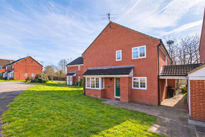 2 Bedroom Terraced House To Rent In Thistle Close Chaulden Vale, Hemel Hempstead, HP1