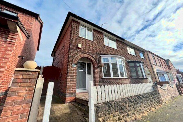 3 Bedroom Semi-Detached House To Rent In Ash Grove, Nottingham, NG9