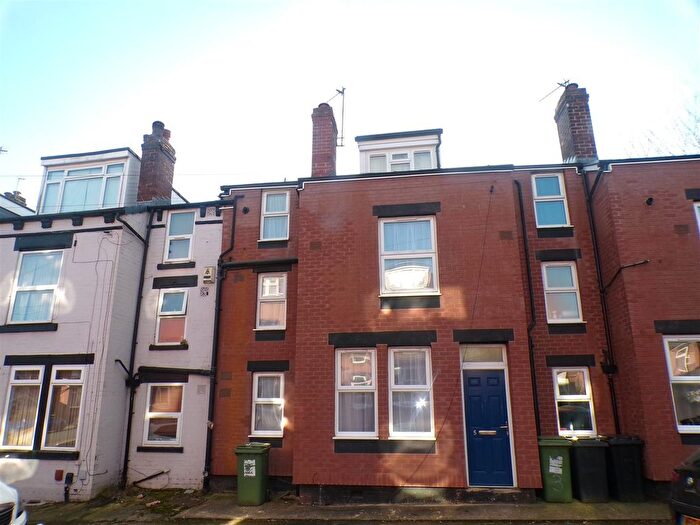 3 Bedroom Terraced House To Rent In Copperfield Place, Cross Green, Leeds, LS9