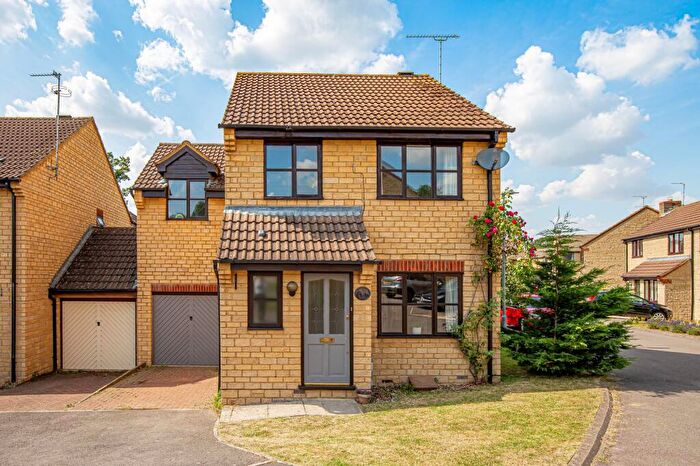 3 Bedroom Detached House To Rent In Ron Golding Close, Malmesbury, SN16